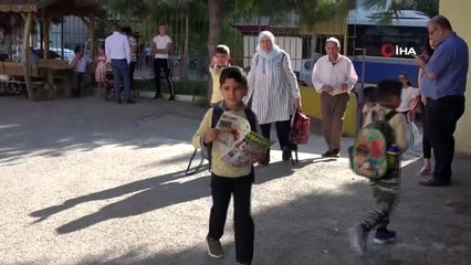 - Uşak'ta yeni eğitim öğretim yılı başladı