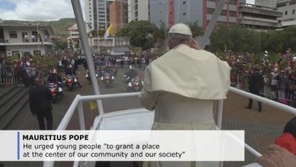 Pope asks for young people to be at center of society in Mauritius visit