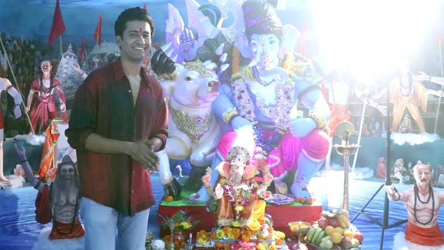 Vicky Kaushal Offers Prayers To ‘Lord Ganesha'
