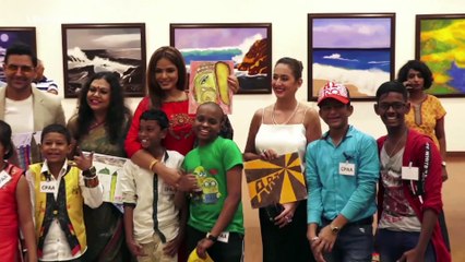 Neetu Chandra & Tina Ahuja Inaugurate Sanjukta Arun's Art Show