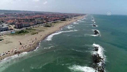 Sezon boyunca 950 kişiyi boğulmaktan kurtardılar