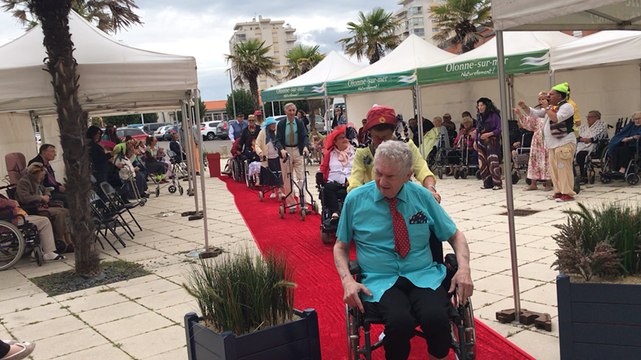 Défilé de mode à l’Ehpad du centre hospitalier Côte de Lumière