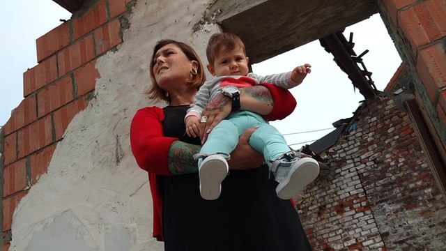 Wasmes. Deborah et ses enfants ont perdu beaucoup d'argent.Video Eric GHISLAINargent. Vidéo Eric GHISLAIN