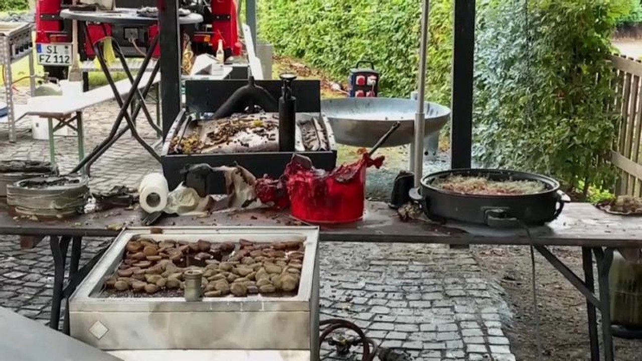 Explosion auf Dorffest: Frau tot, 5 Personen schwer verletzt