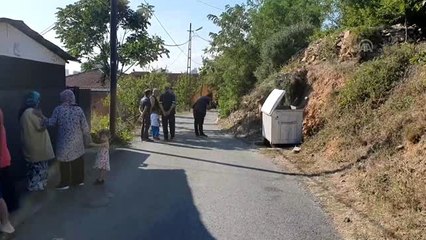 Kontrolden çıkan otomobil evin bahçesine girdi
