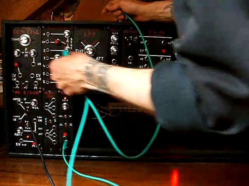 SYNTHETISEUR MODULAIRE DIY - SIMPLE LFO