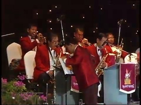 รั้วแดงกำแพงเหลือง - ต๊ะ-พิเชษฐ์ จิรารัตนาศิริ (คลื่นลูกใหม่สุนทราภรณ์) (วงสุนทราภรณ์) (2553)