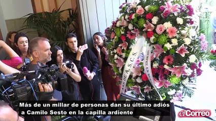 Más de un millar de personas dan su último adiós a Camilo Sesto