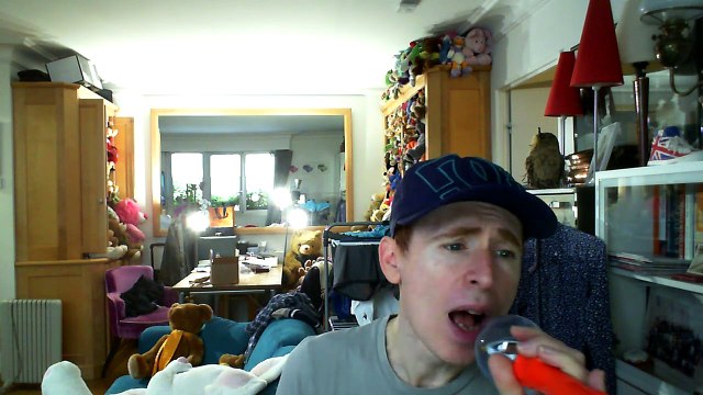 Wiwi égratigne j'ai soixante deux ans de Ginette Reno