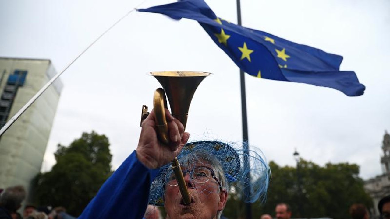 Unterhaus fordert Herausgabe geheimer No-Deal-Pläne