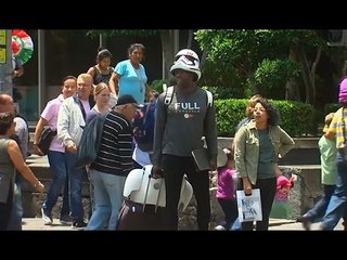 Este gringo gana más de tres mil pesos en unas horas