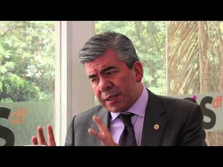 "No me siento arrinconado por las tribus", Raúl Flores