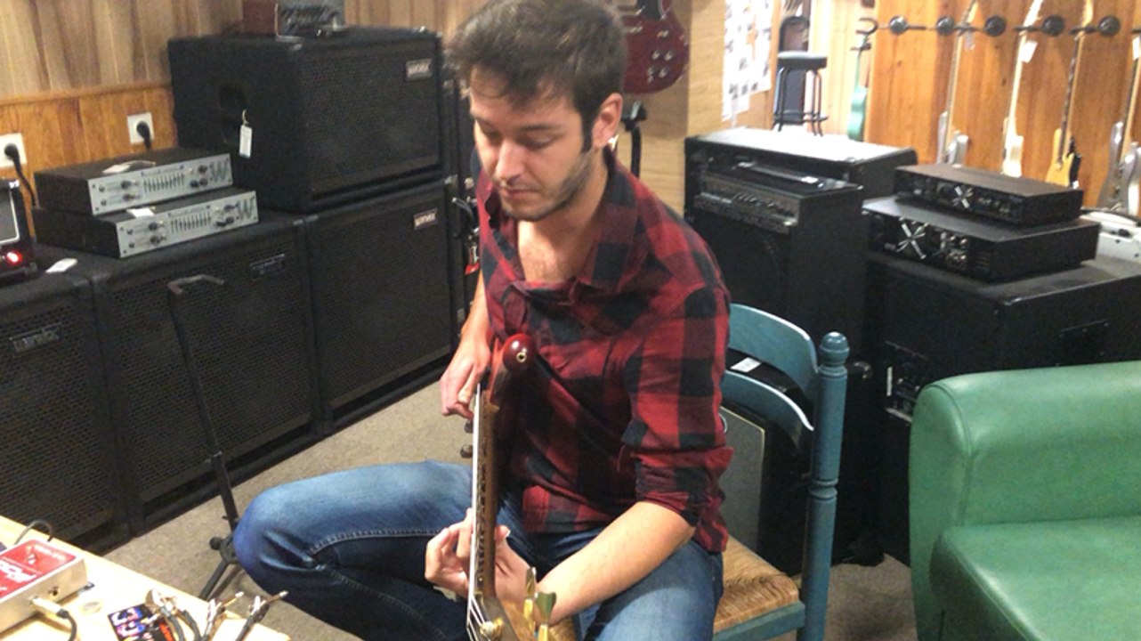 Saint-Brieuc. Custom Guitar Shop, le paradis des guitares