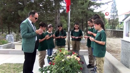 Şehit Aybüke öğretmen mezarı başında anıldı