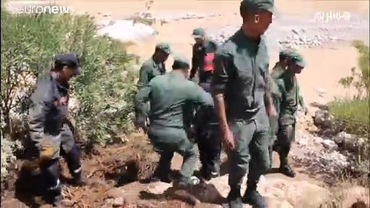 وفاة 17 شخصا وإصابة العشرات في انقلاب حافلة جراء الفيضانات جنوب المغرب