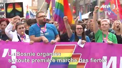 Plus de 2.000 personnes pour la première Gay Pride à Sarajevo