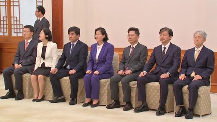 [뉴스N이슈] 배우자, 꽃다발, 검사장 없었던 조국 장관 임명·취임식 / YTN