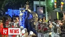 Elephant rampages through crowd at Sri Lankan festival