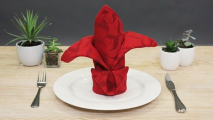 This Festive Crown Napkin Fold Will Transform Your Dinner Table