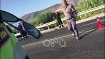 RTV Ora - Tre të plagosur nga përplasja e dy makinave në superstradën Lezhë-Shkodër