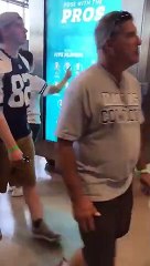 Les supporters des Dallas Cowboys peuvent poser avec les stars de l'équipe (en réalité augmentée)