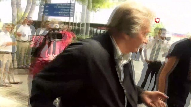 Yeşilçam'ın usta oyuncularından Süleyman Turan bu sabah evinde geçirdiği kalp krizi sonucu hayatını kaybetti.