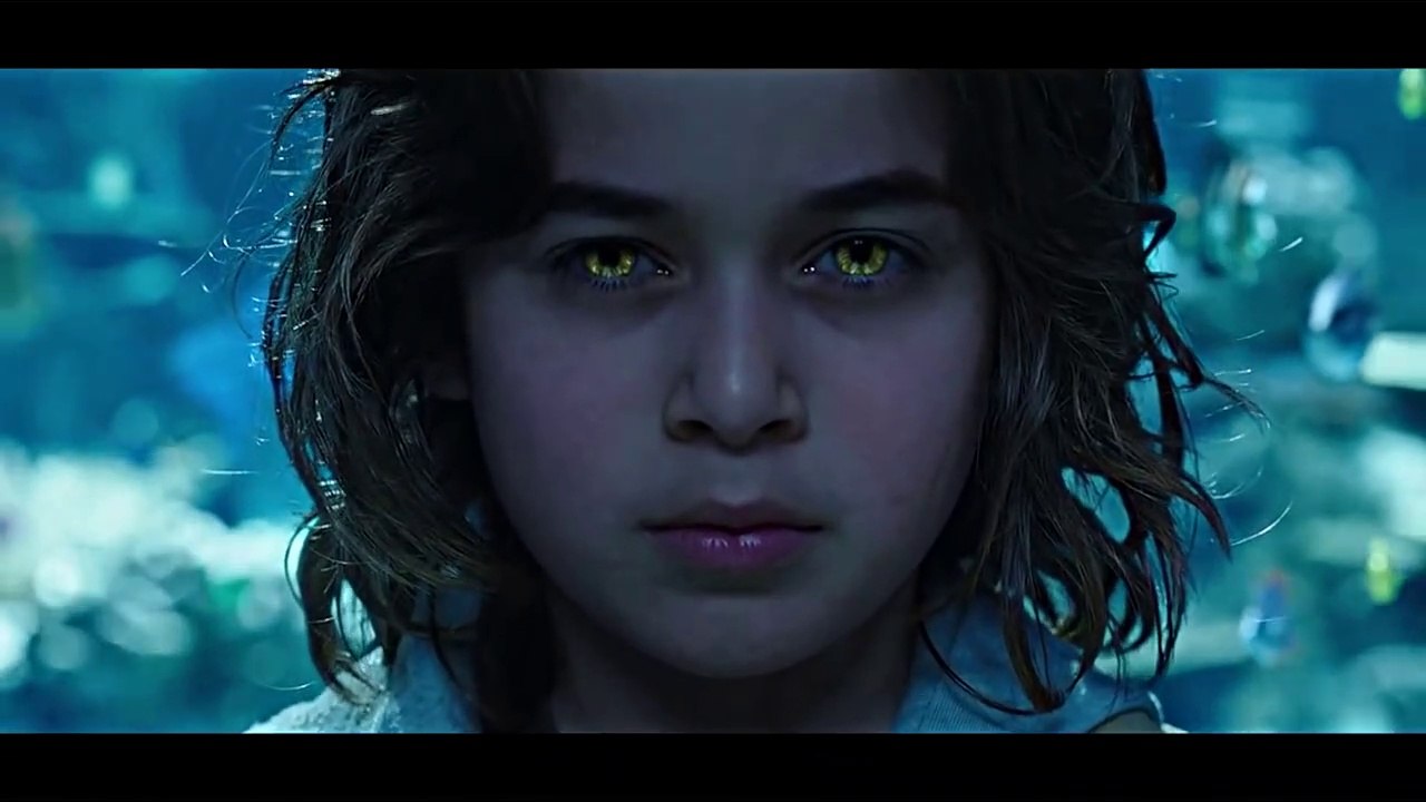 Arthur vs Bullies (Aquarium Scene) | Aquaman (2018)