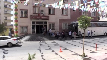 "On aydır oğlumdan hiçbir haber alamıyorum"