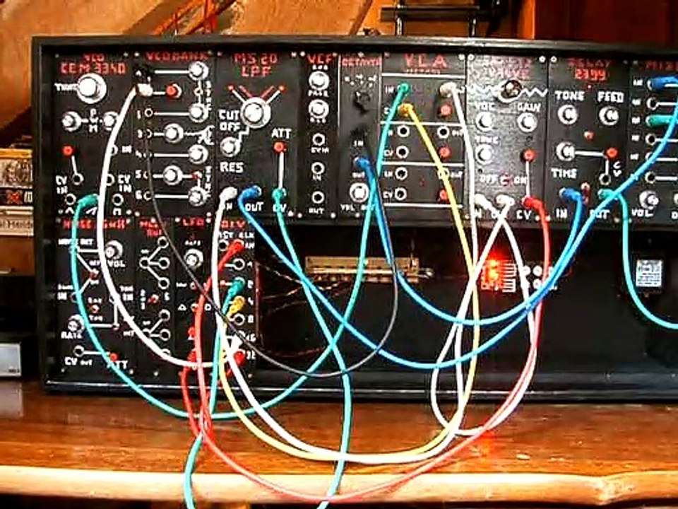 SYNTHETISEUR MODULAIRE DIY - CLOCK DIVIDER
