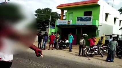 கட்டிங் வேணும்.. திருப்பூர் அருகே போதை ஆசாமி அட்டகாசம்-வீடியோ