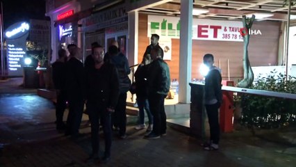 Kadıköy’de önüne geleni bıçaklayarak yaralayan sanığa 70 yıl hapis