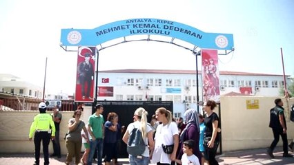 Antalya polisinden okul çevrelerinde denetim