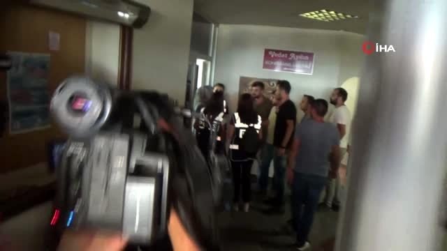 HDP'liler ile oturma eylemi yapan aileler arasında gerginlik...Oturma eylemindeki anne sinir krizi...