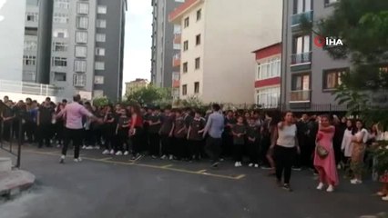 Sancaktepe Yenidoğan'da bir okulda elektrik aksamından kaynaklandığı düşünülen yangın çıktı.