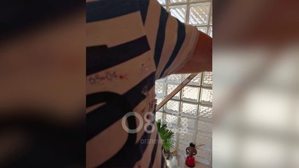 RTV Ora - Turisti rus dhunohet në Vlorë, filmoi dy të rinj duke keqtrajtuar një qen