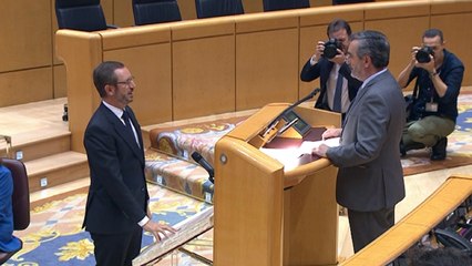 Maroto acata la Constitución en el Senado