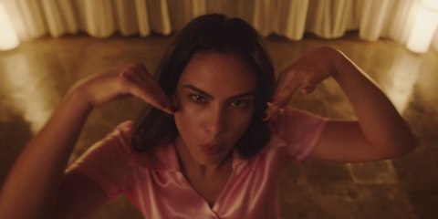 Camila Mendes baila en 'Side Effects' de The Chainsmokers