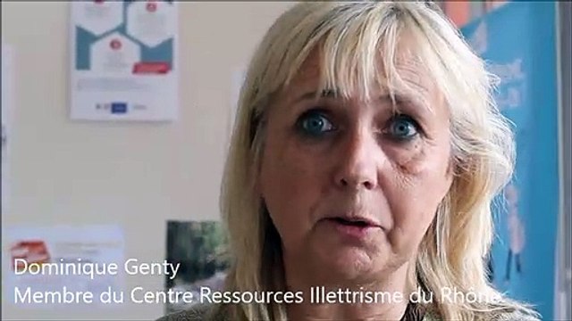Dominique Genty, membre du Centre Ressources Illettrisme du Rhône, est intervenue auprès d'une centaine de lyonnais dans le cadre de la Journée défense et citoyenneté