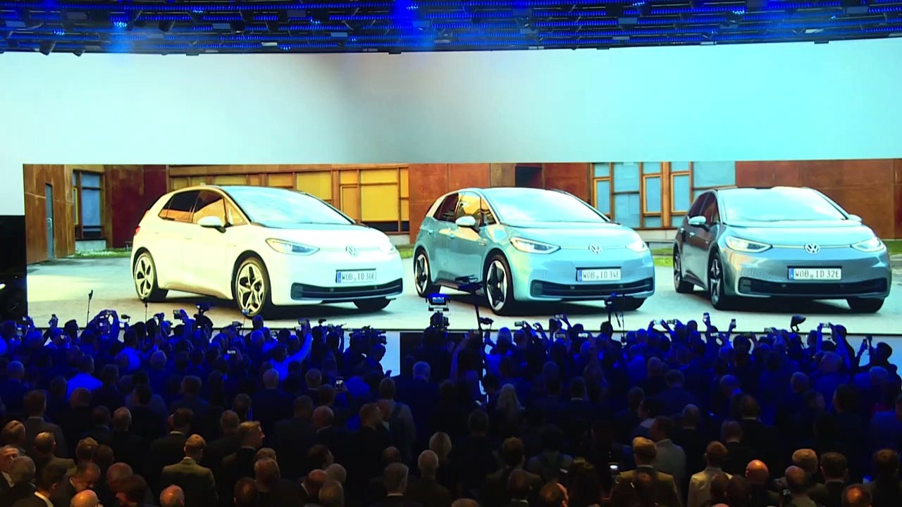 Volkswagen takes the electric challenge by unveiling its "ID.3"