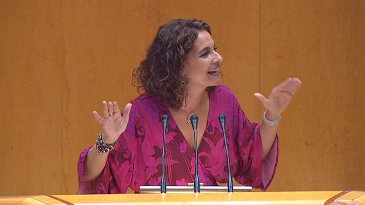 Montero pregunta al PP si busca una excusa para hacer recortes