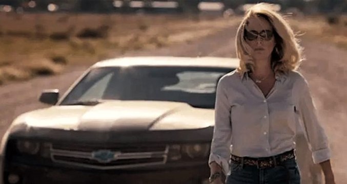 Eski CIA ajanı Valerie Plame Evet CIA gerçekten böyle araba kullanmayı öğretiyor diyerek adaylığını açıkladı