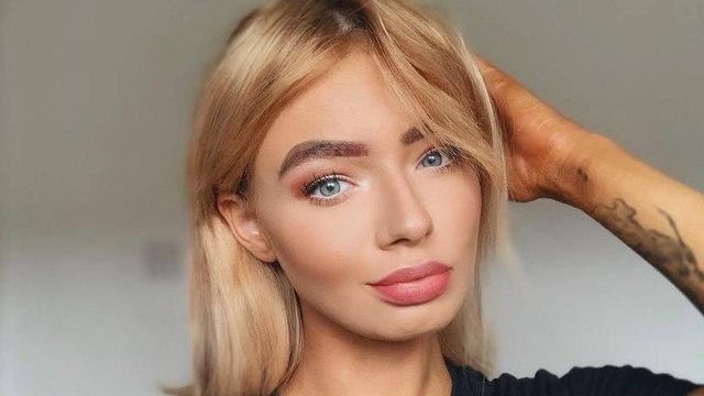 Après une soirée alcoolisée, elle se réveille avec un drôle de tatouage sous la poitrine