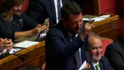 Sans frontières - Politique : divorce à l'italienne