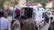 Bitlis'in Hizan ilçesinde köy minibüsü şarampole devrildi
