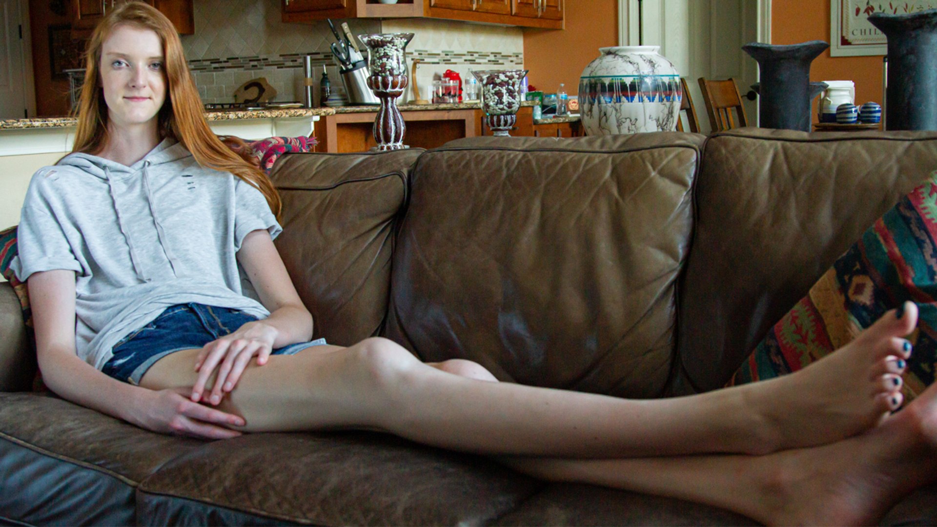 I'm 16 And Have The World's Longest Legs | TRULY - video Dailymotion