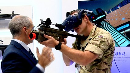 Huge arms trade fair draws dealers and politicians to London