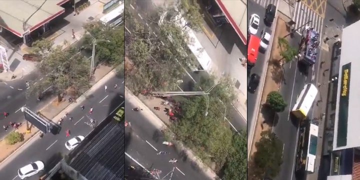 Hinchas del mismo equipo de fútbol colombiano, el Deportivo Independiente de Medellín, se enfrentan a machetazos