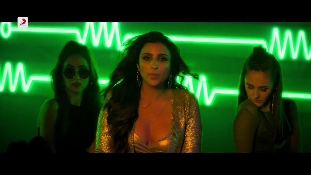 Proper Patola - Official Video | Namaste England | Arjun | Parineeti | Badshah | Diljit | Aastha