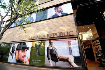 Banana Republic Will Start a Clothing Rental Service