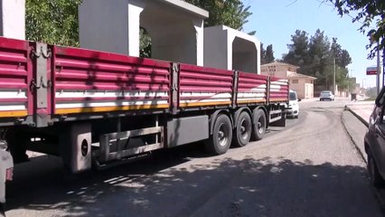 Suriye sınırına beton blok sevkiyatı - ŞANLIURFA